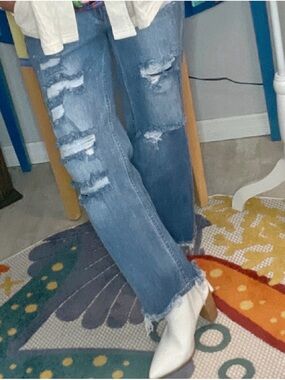 Women's Distressed Straight-Leg Jeans in Medium Blue